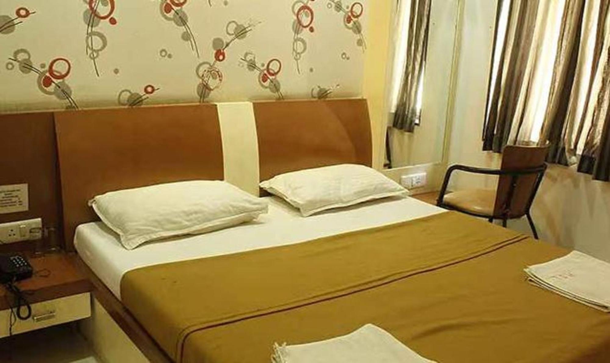 Fabhotel Skylark Inn Nashik Exterior foto